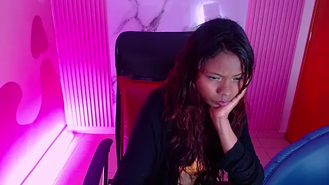 Agata Grubisic online show from September 9, 2025, 3:39 am