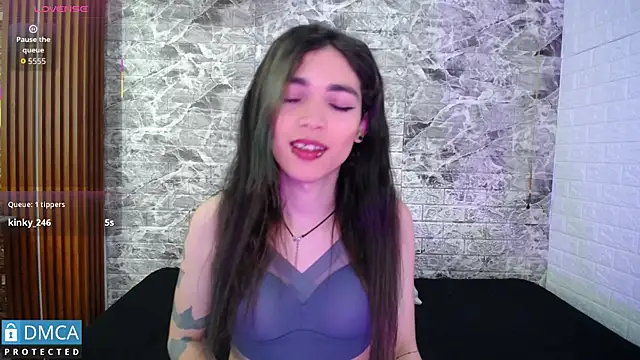 Snapshot of MaeveKuro chatting on September 17, 2025, 3:08 am MaeveKuro online show from September 17, 2025, 3:08 am