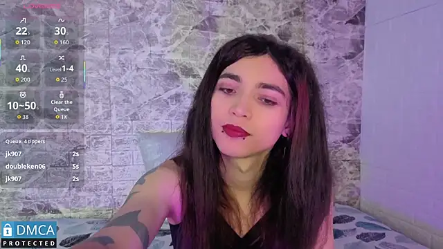 Snapshot of MaeveKuro chatting on October 11, 2025, 3:28 am MaeveKuro online show from October 11, 2025, 3:28 am