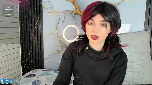 Snapshot of MaeveKuro chatting on October 30, 2025, 3:08 am MaeveKuro online show from October 30, 2025, 3:08 am