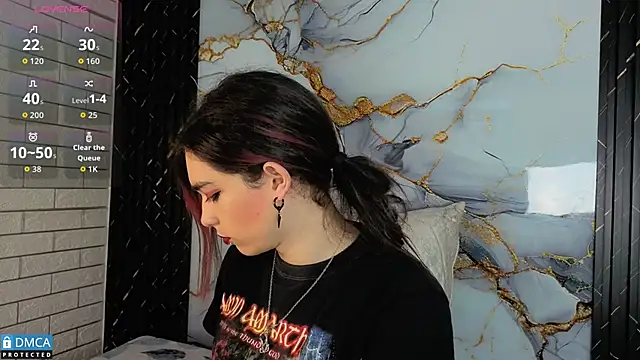 Snapshot of MaeveKuro chatting on November 8, 2025, 3:07 am MaeveKuro online show from November 8, 2025, 3:07 am