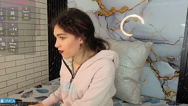 Snapshot of MaeveKuro chatting on November 15, 2025, 3:15 am MaeveKuro online show from November 15, 2025, 3:15 am