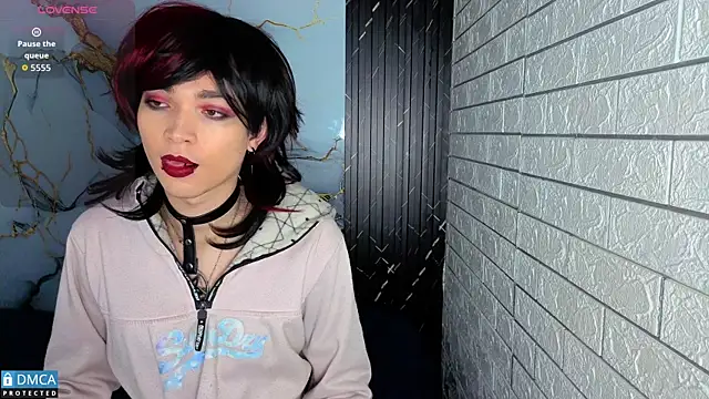 Snapshot of MaeveKuro chatting on November 29, 2025, 3:09 am MaeveKuro online show from November 29, 2025, 3:09 am