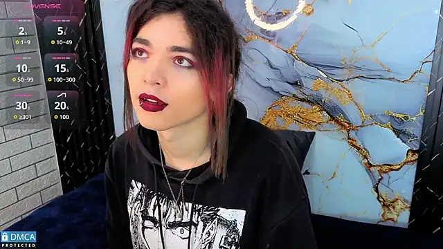 Snapshot of MaeveKuro chatting on December 2, 2025, 3:12 am MaeveKuro online show from December 2, 2025, 3:12 am