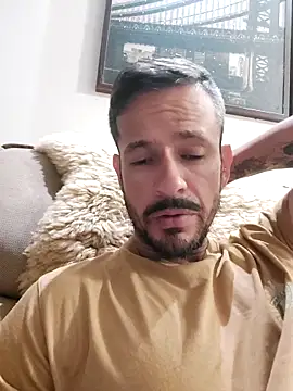 juniortche1313 online show from October 3, 2025, 1:57 am