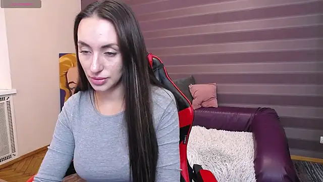 JenniferStone online show from September 16, 2025, 7:20 am