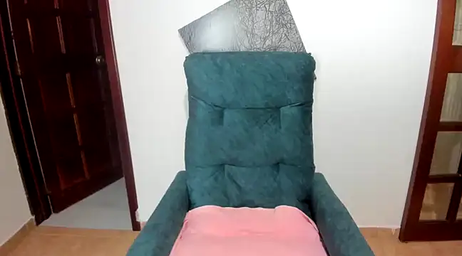 Snapshot of AnnaPerez_ chatting on March 3, 2025, 12:27 pm AnnaPerez online show from March 3, 2025, 12:27 pm