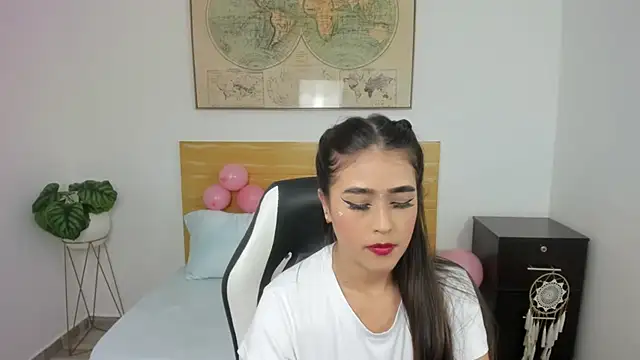 dulce victoriaa  online show from September 12, 2025, 3:17 am