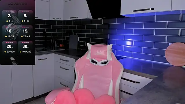 ShaiyaMinn3 online show from April 20, 2026, 8:10 pm