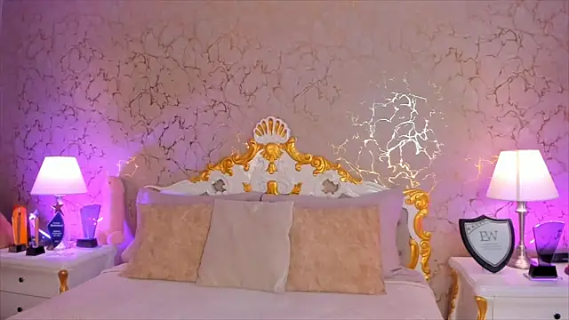 ScarlettWallace online show from September 16, 2025, 9:16 pm