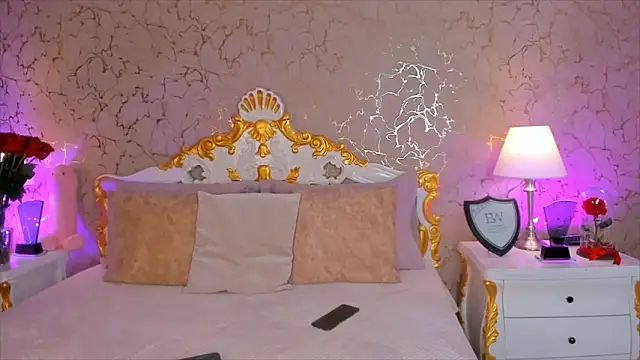 ScarlettWallace online show from September 19, 2025, 8:42 pm