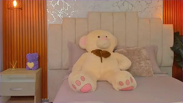 ScarlettWallace online show from January 9, 2026, 4:21 pm