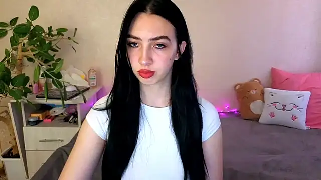 Snapshot of WildKittenX_ chatting on May 24, 2026, 5:01 am WildKittenX online show from May 24, 2026, 5:01 am