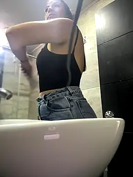 Mila LS online show from September 13, 2025, 1:11 pm