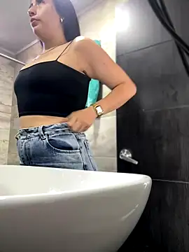 Mila LS online show from October 5, 2025, 12:58 pm