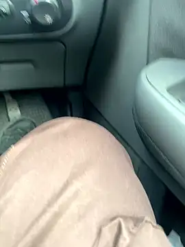 Smallcoco26 online show from January 7, 2026, 9:56 am