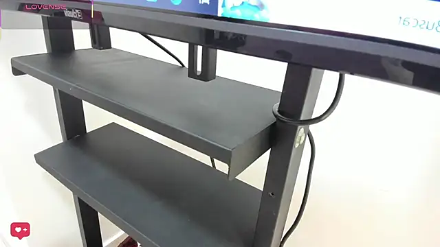 Bonniie 22 online show from March 11, 2025, 9:04 pm