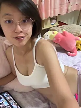 Snapshot of ladypaggy chatting on May 6, 2026, 4:56 pm ladypaggy online show from May 6, 2026, 4:56 pm