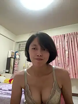 Snapshot of ladypaggy chatting on May 26, 2026, 3:41 pm ladypaggy online show from May 26, 2026, 3:41 pm