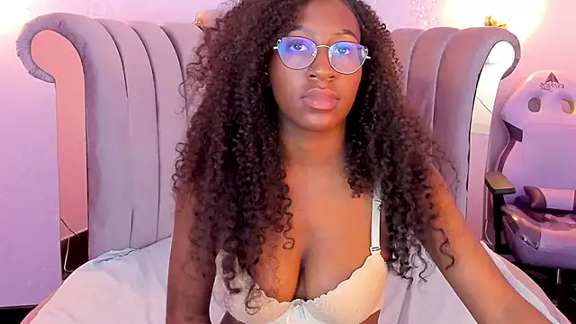 Qeen blackk online show from February 28, 2025, 6:52 pm