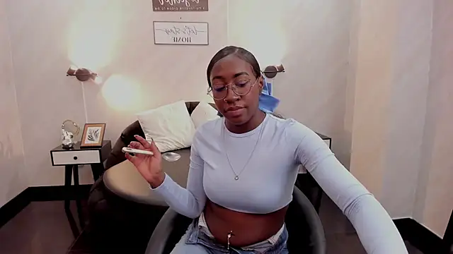 Qeen blackk online show from November 5, 2025, 7:58 pm