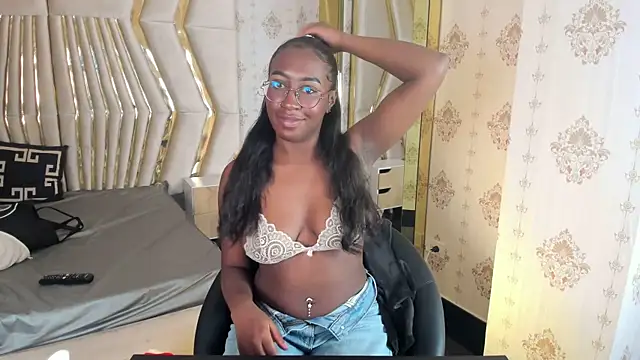 Qeen blackk online show from February 11, 2026, 8:36 pm