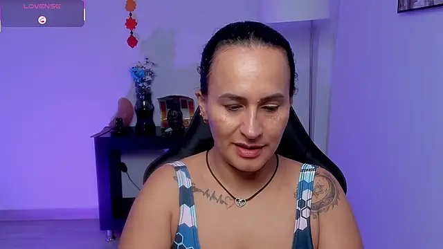 Sara Charmy online show from June 4, 2026, 11:05 am