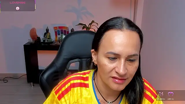 Snapshot of Sara_Charmy chatting on July 3, 2026, 11:05 am Sara Charmy online show from July 3, 2026, 11:05 am