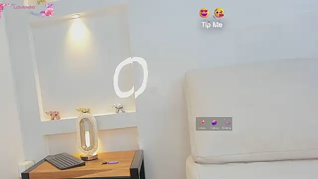 naomi spark3 online show from March 18, 2025, 7:42 pm