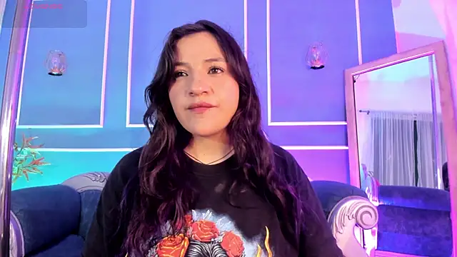 TaraTaylorr online show from November 25, 2025, 7:03 pm