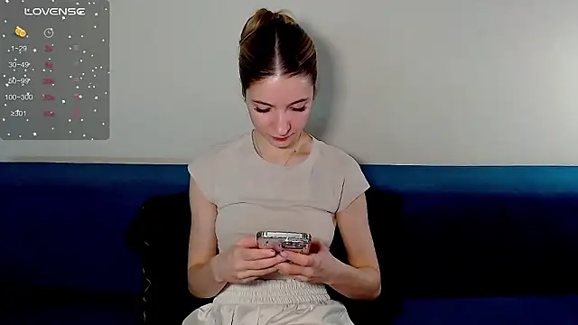 MilaTima online show from March 4, 2026, 6:03 pm