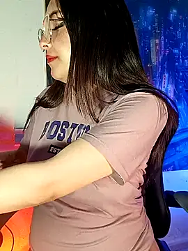 MiaStarts online show from February 1, 2026, 10:14 am