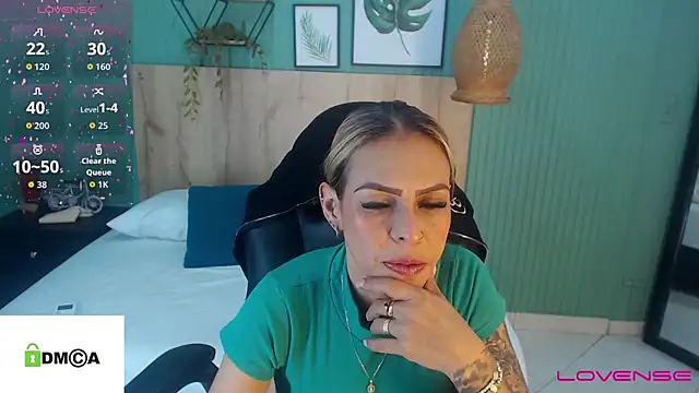 yessila parker online show from September 16, 2025, 1:39 am