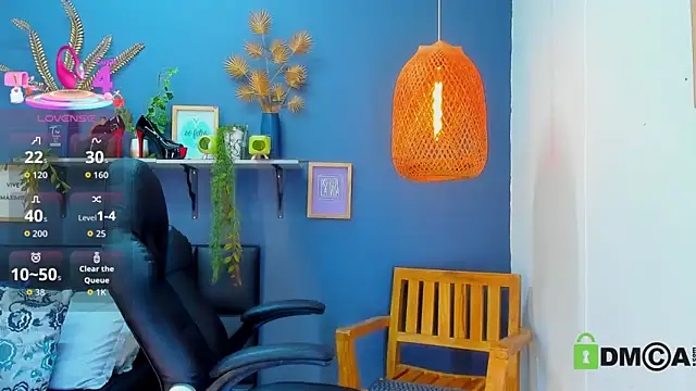 Snapshot of yessila_parker chatting on May 3, 2026, 8:53 am yessila parker online show from May 3, 2026, 8:53 am