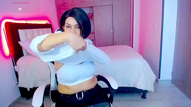 CarolinneFiotti online show from November 29, 2025, 3:59 pm