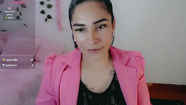 luna lgomez  online show from March 12, 2025, 2:12 pm