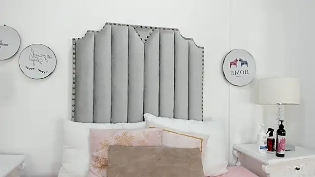 SamantaMarquez online show from December 2, 2025, 7:53 pm