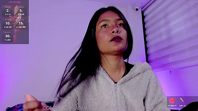 Fernanda liie  online show from September 18, 2025, 12:40 pm