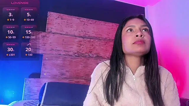 Fernanda liie  online show from June 5, 2026, 1:06 pm