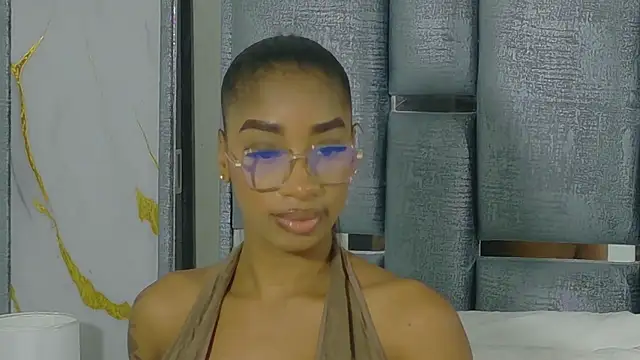 Angelesmith1 online show from December 18, 2025, 9:10 pm