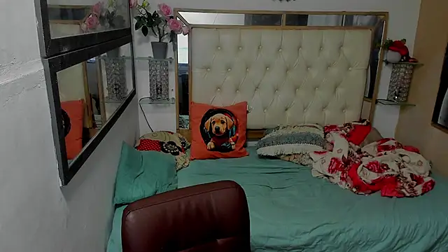 heiker  online show from December 1, 2025, 2:49 am