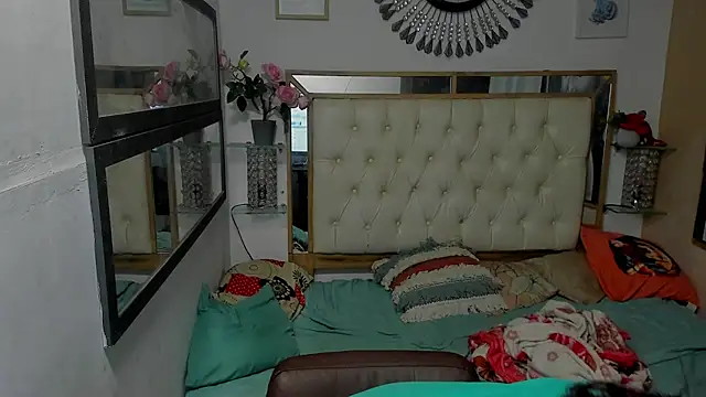 heiker  online show from December 3, 2025, 3:14 am