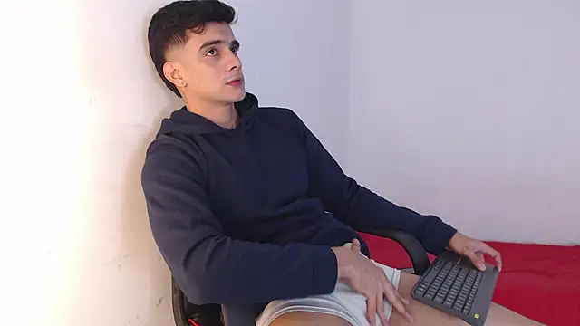 adam levis17 online show from October 25, 2025, 7:16 am