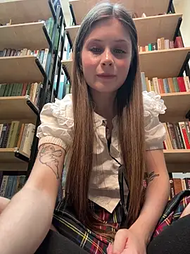 melicious  online show from December 3, 2025, 4:53 am