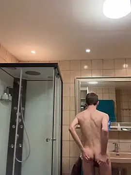 xy monkeyBigCock online show from March 17, 2025, 11:54 pm