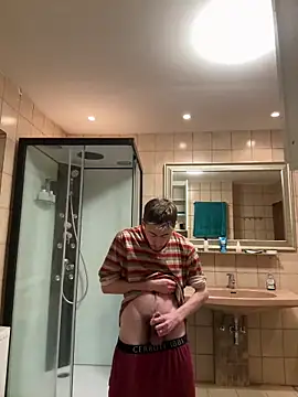 xy monkeyBigCock online show from March 18, 2025, 10:37 pm