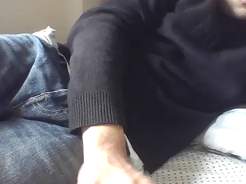 Snapshot of yeezy2819 chatting on June 22, 2026, 7:11 pm yeezy2819 online show from June 22, 2026, 7:11 pm