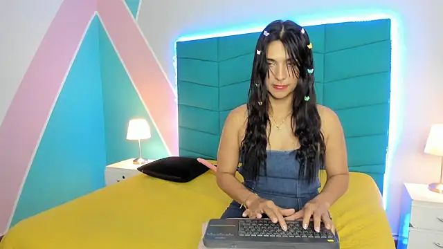 Emilly wilson  online show from February 27, 2025, 3:59 pm