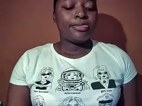 sexyhips2001 online show from October 14, 2025, 5:36 pm