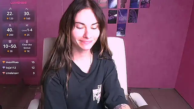 Snapshot of Fiona_Night chatting on June 18, 2026, 9:14 am Fiona Night online show from June 18, 2026, 9:14 am